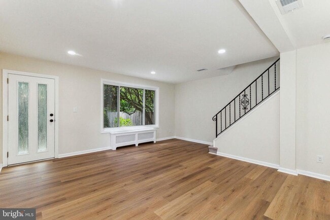 Building Photo - 202 Guthrie Ave