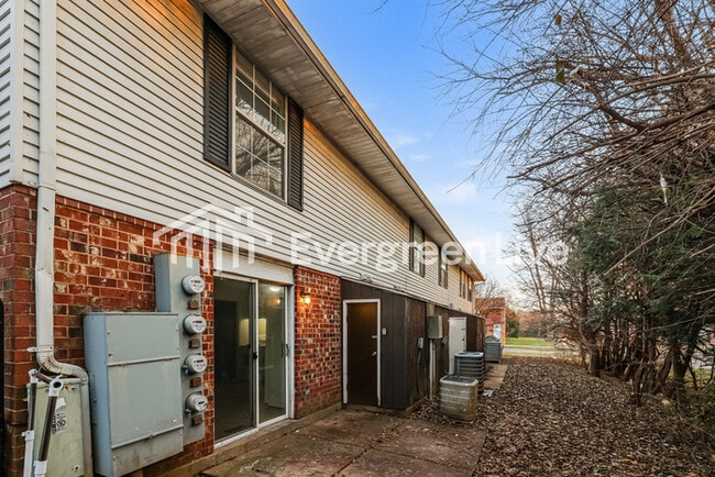 Building Photo - 8287 Mt Carmel St