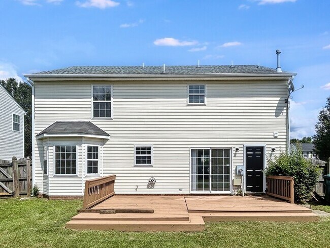 Building Photo - 6432 Goldenrod Ct