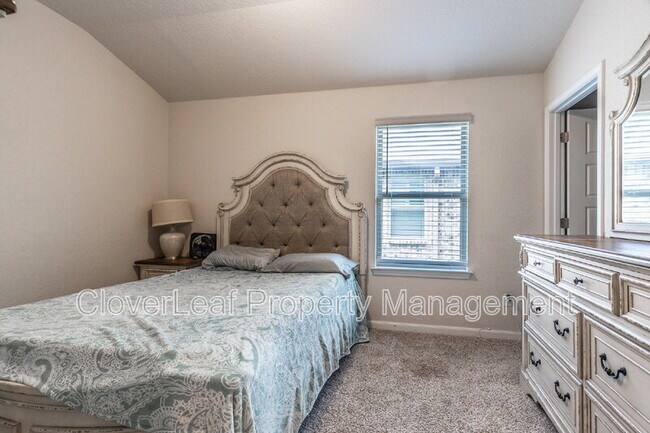 Building Photo - 3033 Casillero St