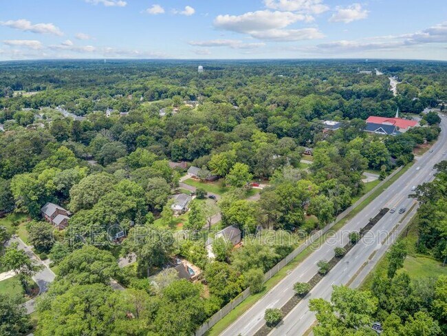 Building Photo - 109 Fort St