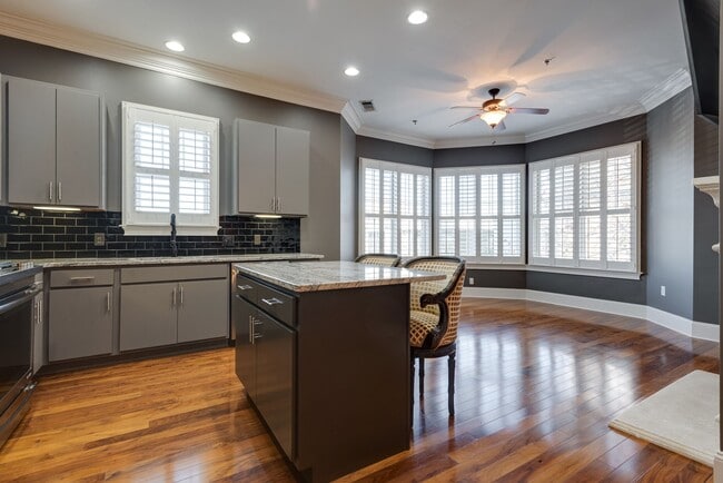 Building Photo - 4120 Ridgefield Dr