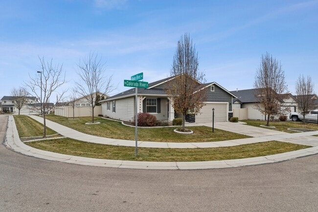 Building Photo - 11416 W Colorado River St