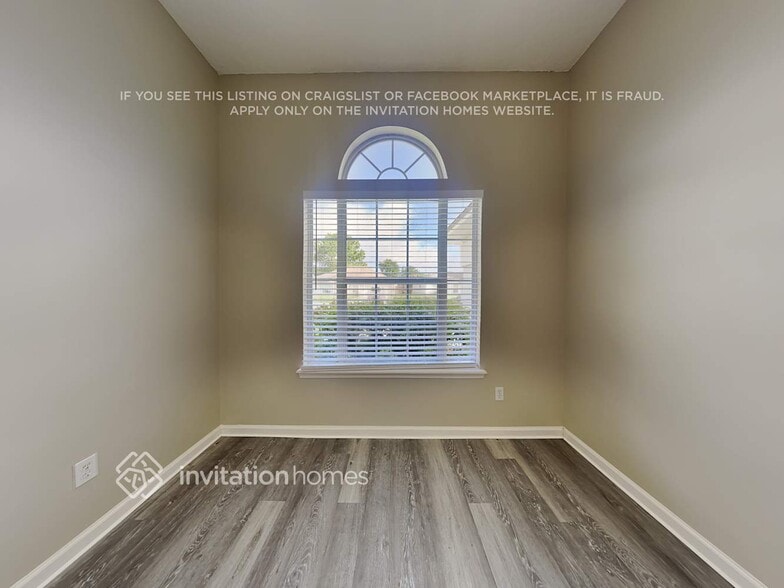 Building Photo - 1672 Northglen Cir