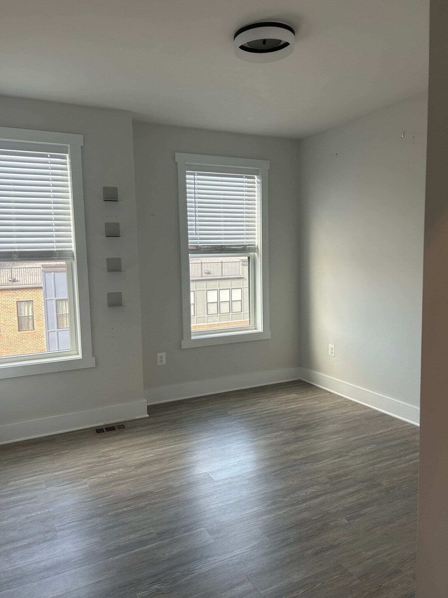 3rd bedroom - 5329 Old Main St