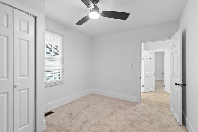 Building Photo - 2207 Marshall Ave