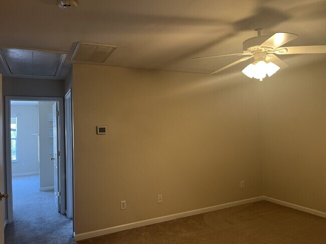 Building Photo - "Charming 3-Bed Home on Kemberton Court: Spacious Living with 2.5 Baths in Nolensville!" Communit...