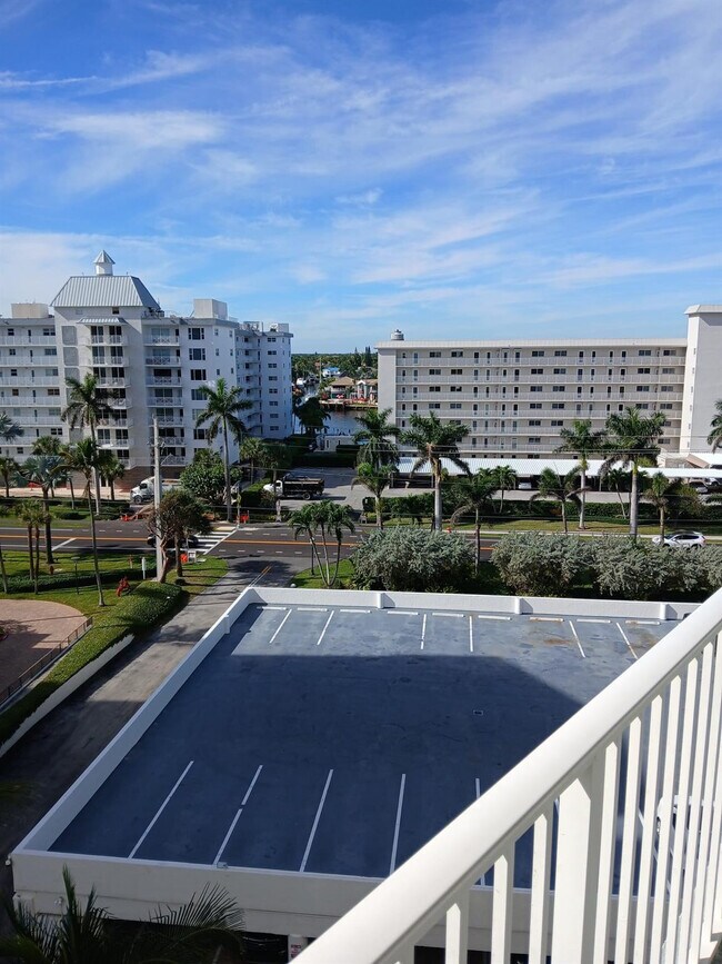 Building Photo - 3101 S Ocean Blvd