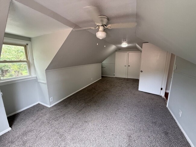 Building Photo - 9066 Pallardy Ln