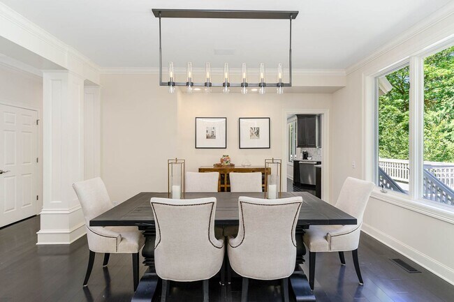 Building Photo - 4Bd/3.5Ba Issaquah Home