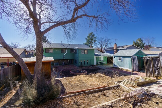 Building Photo - 7085 Metropolitan St