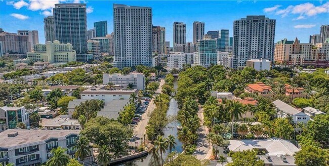 Building Photo - 924 SE 2nd St