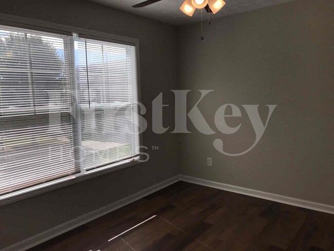 Building Photo - 311 Azalea Loop