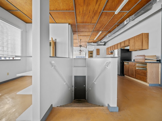 Building Photo - 207 E Garfield St