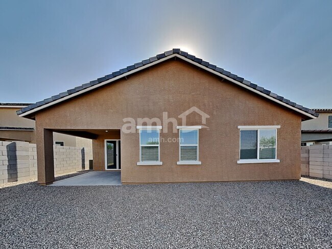 Building Photo - 20177 W Thomas Rd