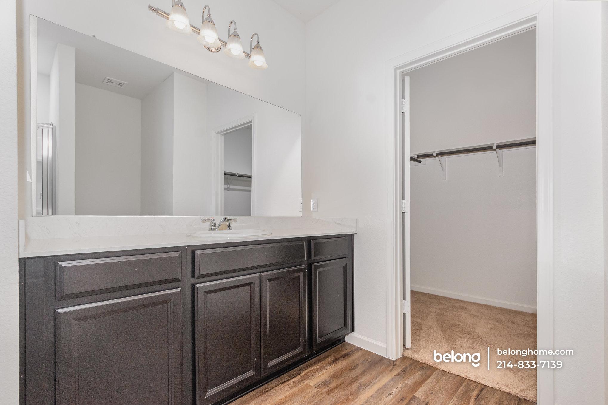 Building Photo - 706 Windsor Ct