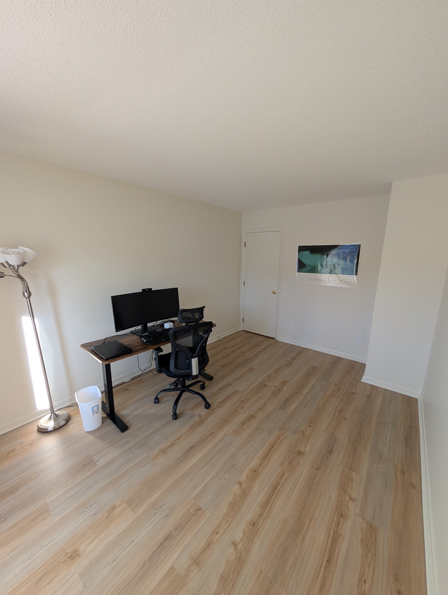 Building Photo - 609 Longfellow Dr