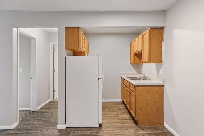 Building Photo - 912 22nd Ave