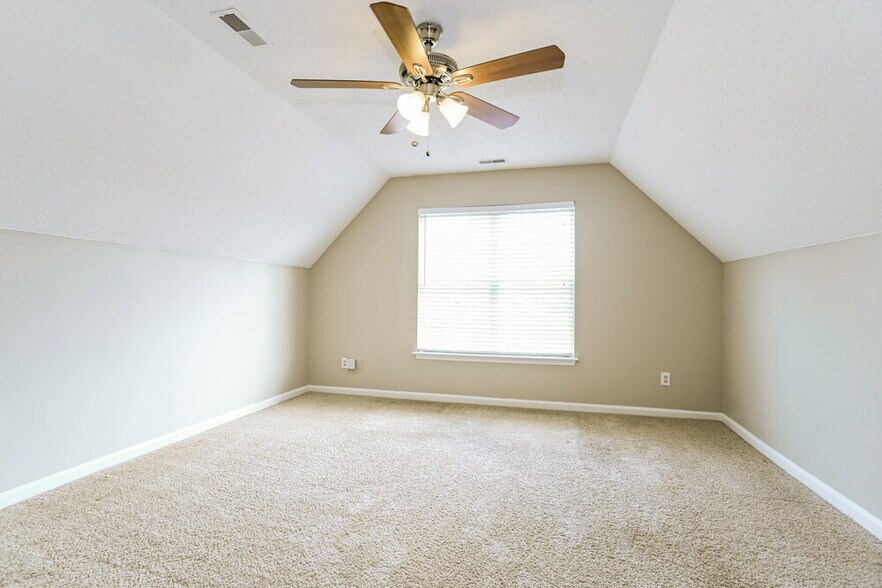 Building Photo - 14133 Southbridge Forest Dr