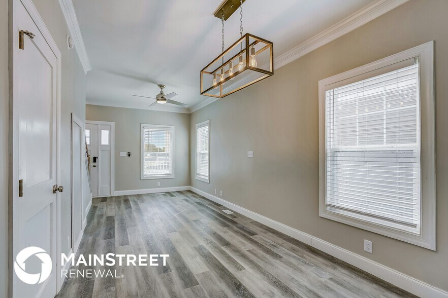 Building Photo - 3145 4th Ave S