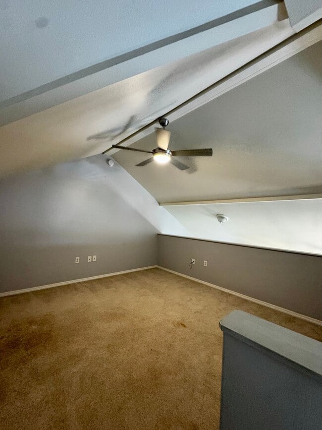Building Photo - 2BR/2BA + Loft Condo at Villas at Kenolio – Vaulted Ceilings & Upgraded Interior