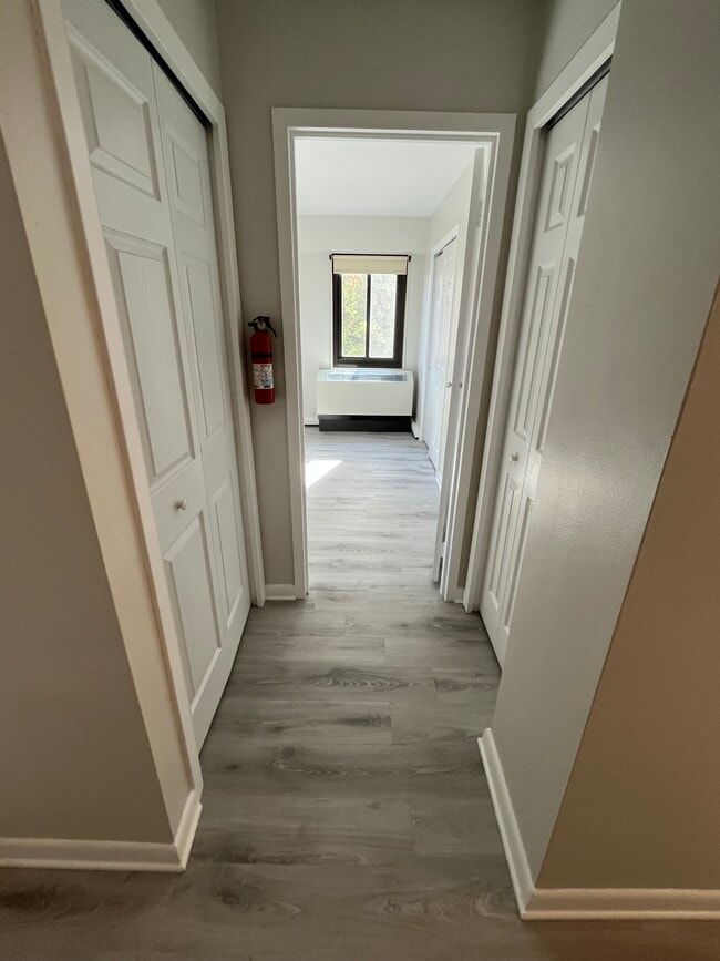 Building Photo - 150 Overlook Ave