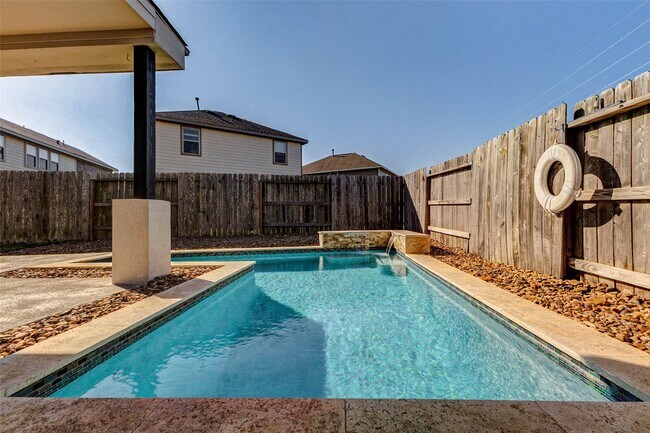 Building Photo - 26043 Quiet Field Ct