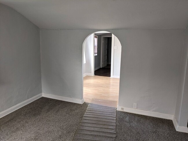 Building Photo - 2525 Parke St