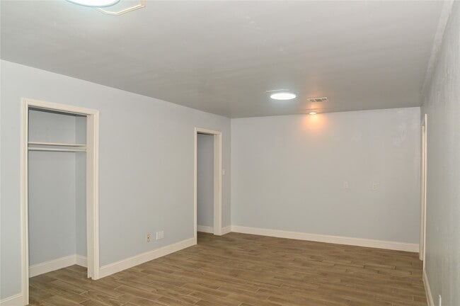 Building Photo - 5254 N Braeswood Blvd