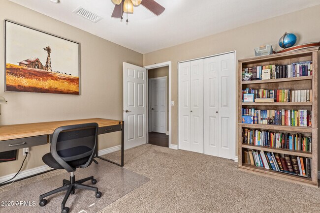 Building Photo - 2032 E Pegasus Dr