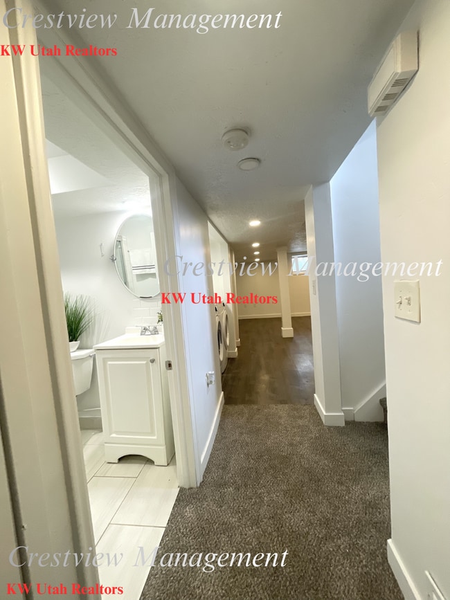 Building Photo - Martin Triplex