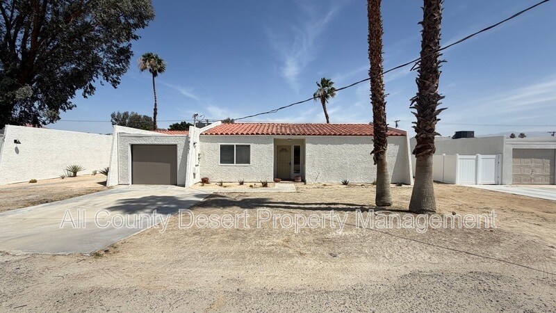 Building Photo - 78601 Ave 42