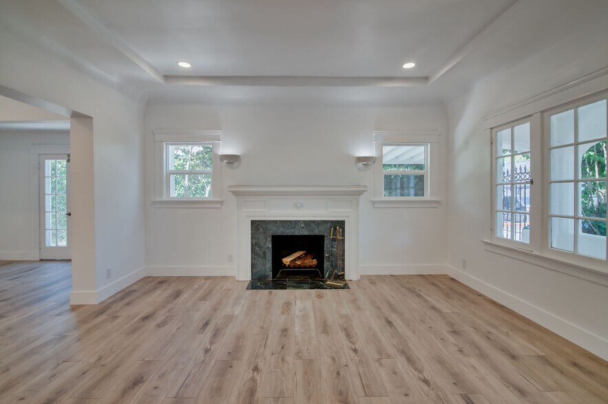 Building Photo - 641 N Martel Ave