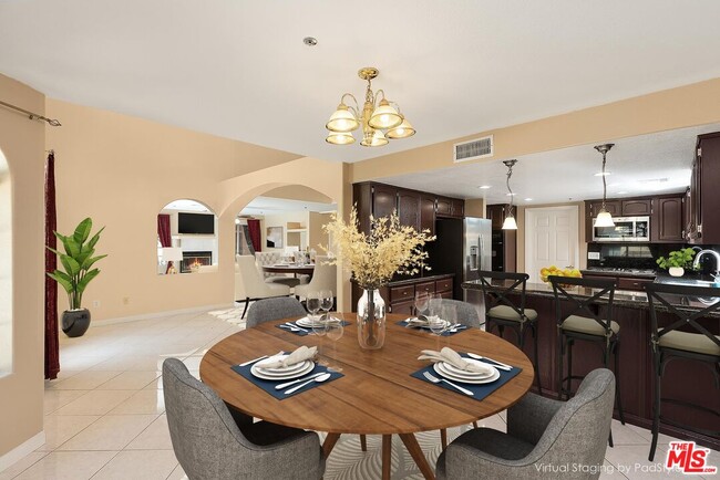 Building Photo - 68933 Risueno Rd