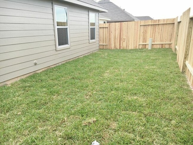 Building Photo - 5431 Paiges Way