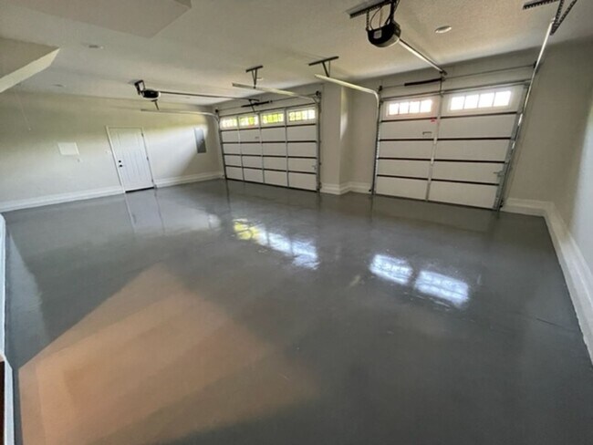 Building Photo - Vonore 37885 - 4 bedroom, 3 bath in Tellico Village - Contact Ed Johnson 865-924-5045