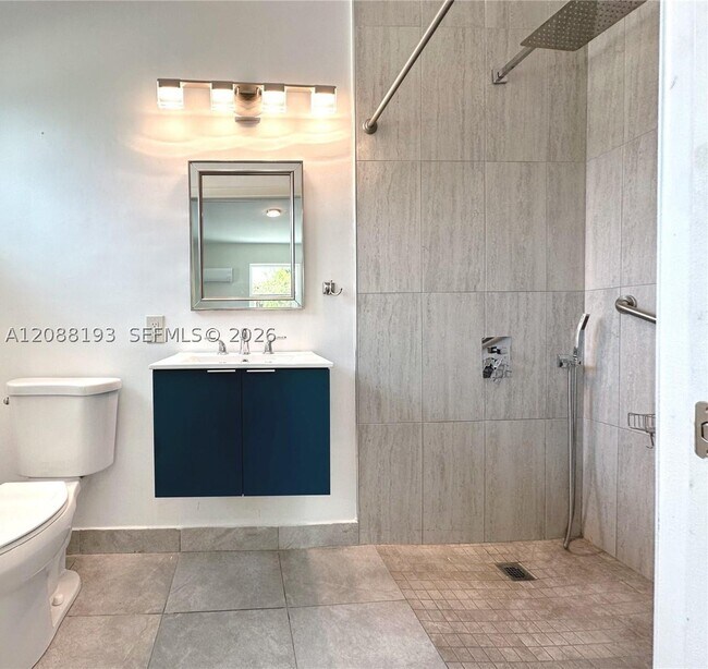 Building Photo - 2115 NW 185th St