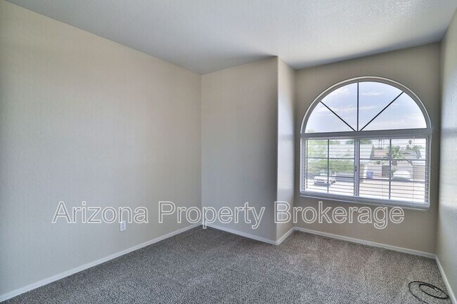Building Photo - 3622 W Wagoner Rd