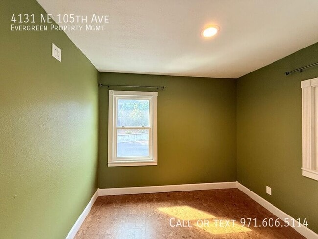 Building Photo - 4131 NE 105th Ave