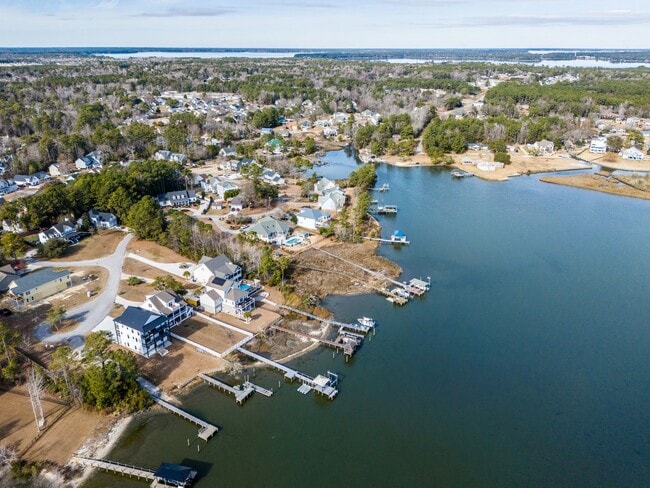 Building Photo - 1059 Meridian Dr