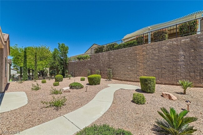 Building Photo - 2206 Bensley Street