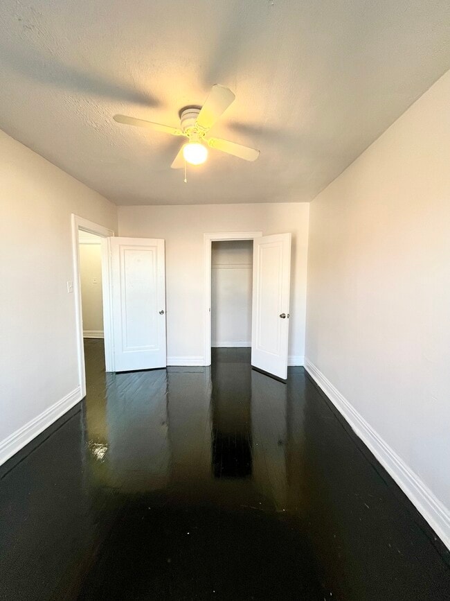 Building Photo - 4126 W 24th Pl