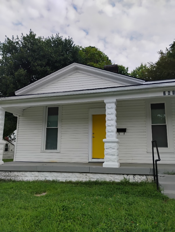 Building Photo - 2615 Greenwood Ave