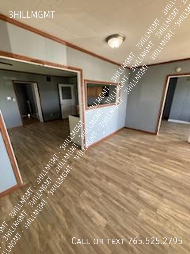 Building Photo - 5600 W Kilgore Ave