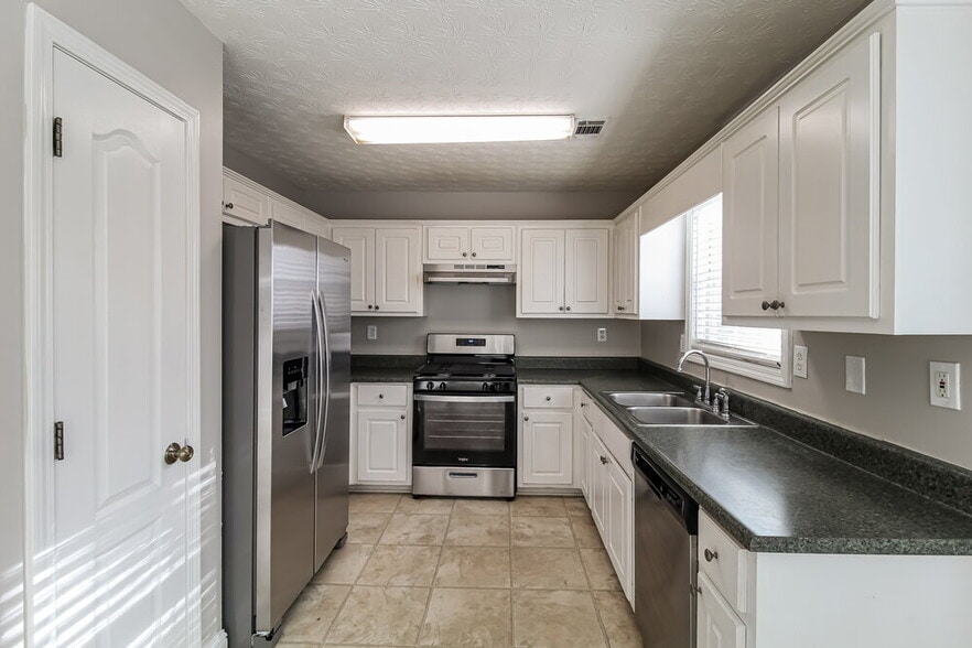 Building Photo - 248 Pebble Creek Dr