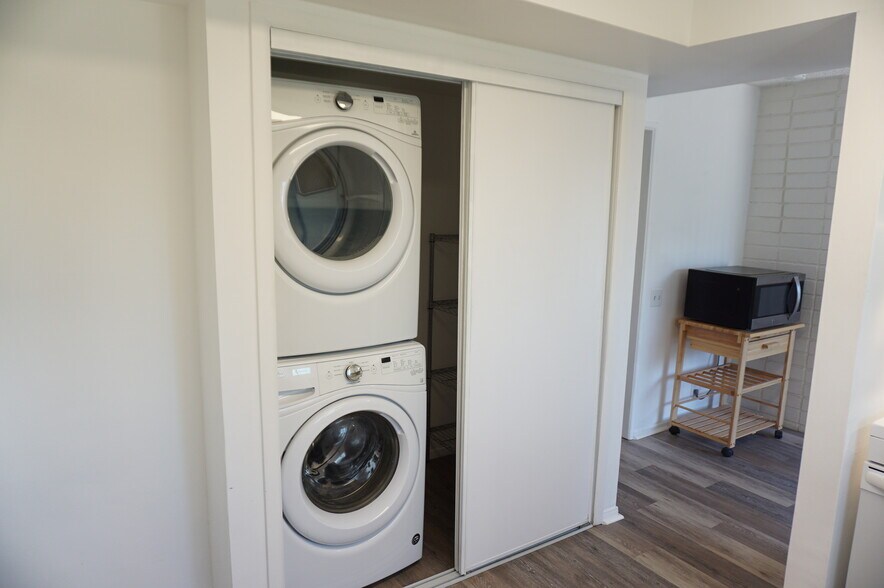 Building Photo - 18243 Superior St