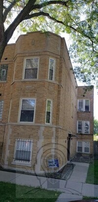 Building Photo - 2 bedroom in CHICAGO IL 60630