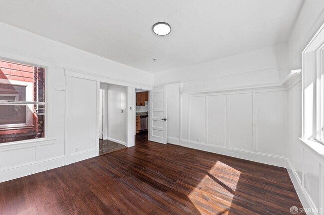 Building Photo - 318 Harriet St