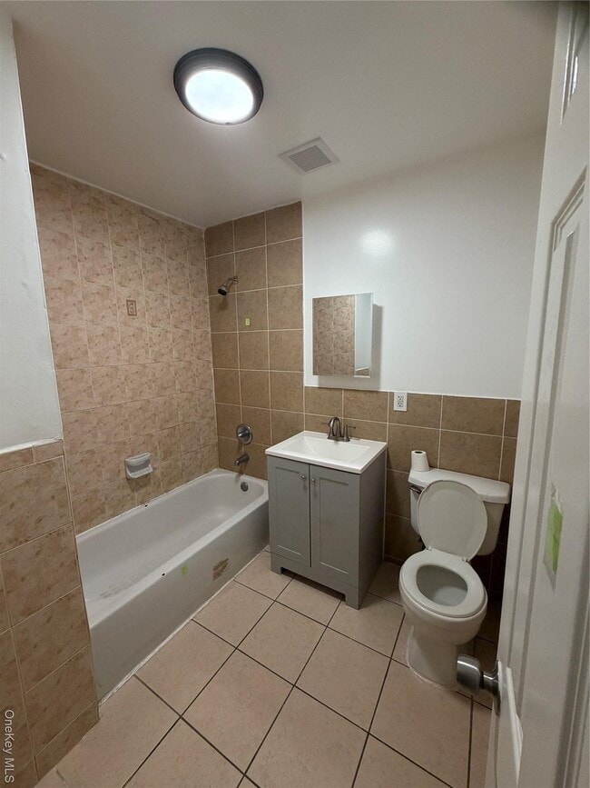 Building Photo - 17207 90th Ave