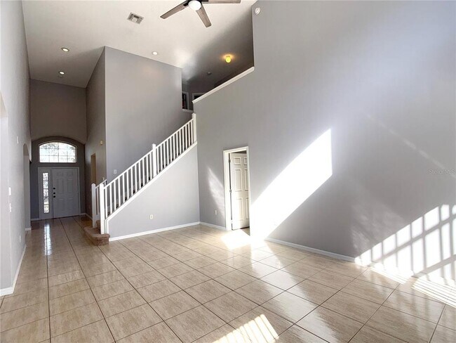 Building Photo - 732 Casterton Cir